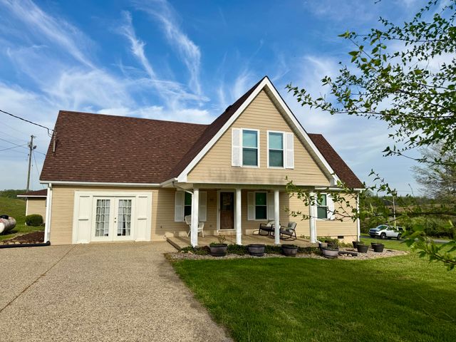32 Ricky Lane, Russell Springs, KY 42642