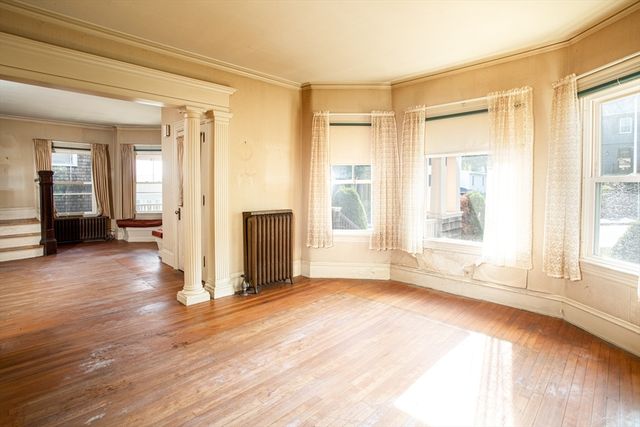 888 Rock St, Fall River, MA 02720