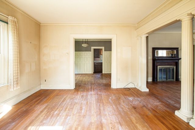 888 Rock St, Fall River, MA 02720