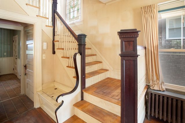 888 Rock St, Fall River, MA 02720