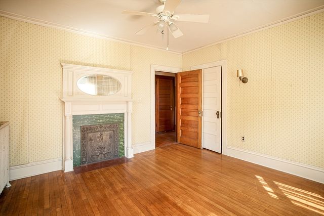 888 Rock St, Fall River, MA 02720