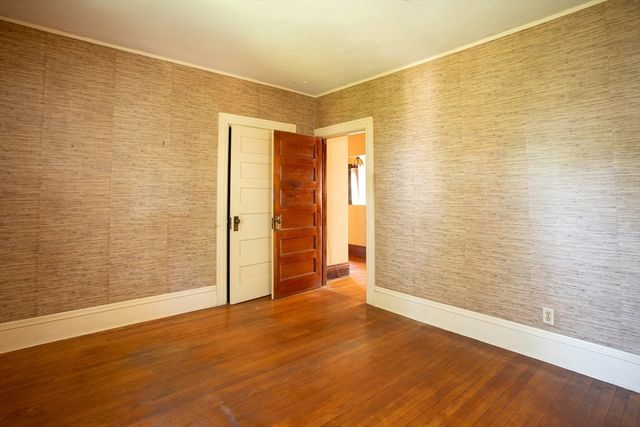 888 Rock St, Fall River, MA 02720
