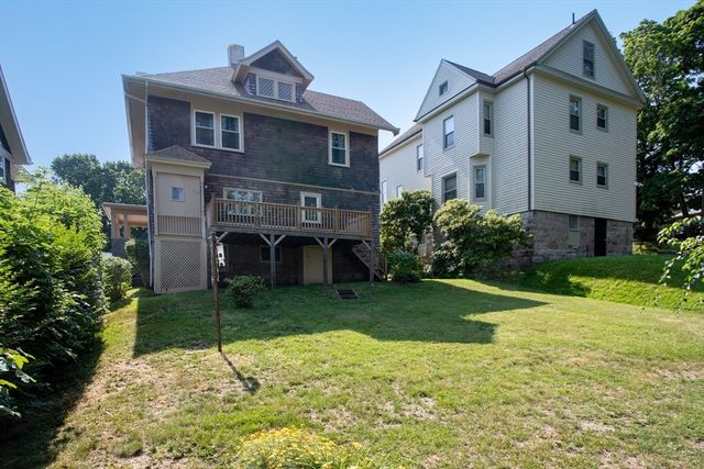 888 Rock St, Fall River, MA 02720