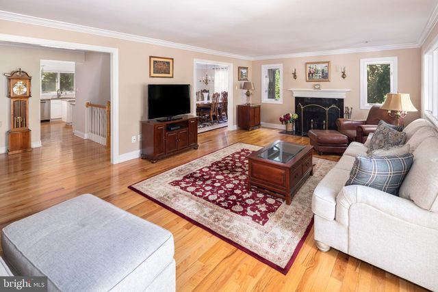 735 INVERNESS DR, West Chester, PA 19380