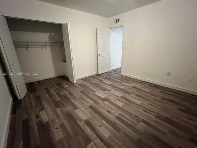 1560 NE 151st Street 102, Miami, FL 33162