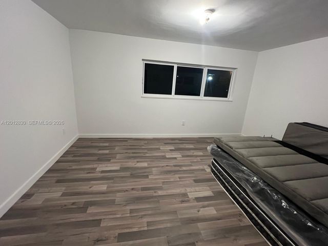 1560 NE 151st Street 102, Miami, FL 33162