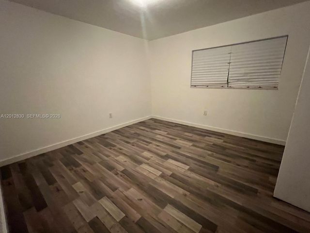 1560 NE 151st Street 102, Miami, FL 33162