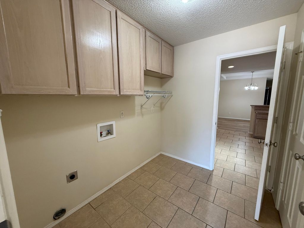 Image 12 of property listing at 4245 Green Meadow Drive, San Angelo, TX 76904