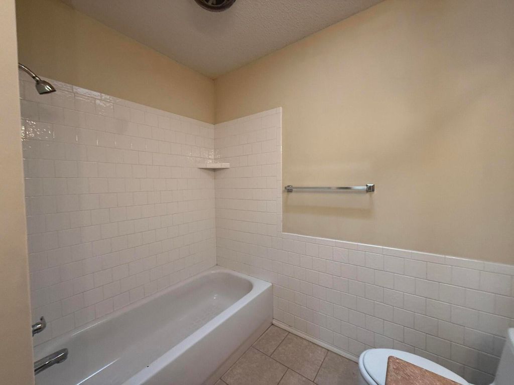 Image 6 of property listing at 4245 Green Meadow Drive, San Angelo, TX 76904