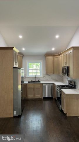 140 E 9TH AVE, Pine Hill, NJ 08021