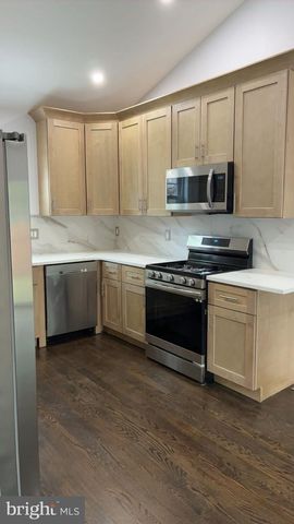 140 E 9TH AVE, Pine Hill, NJ 08021