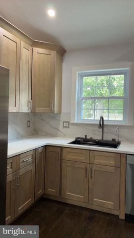140 E 9TH AVE, Pine Hill, NJ 08021