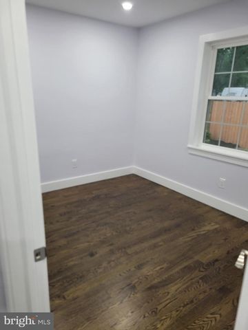 140 E 9TH AVE, Pine Hill, NJ 08021