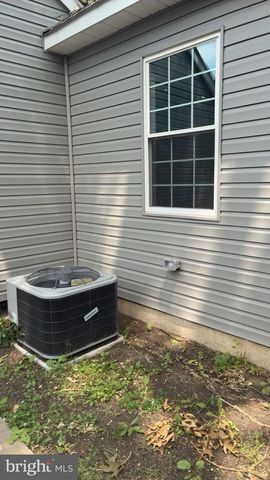140 E 9TH AVE, Pine Hill, NJ 08021