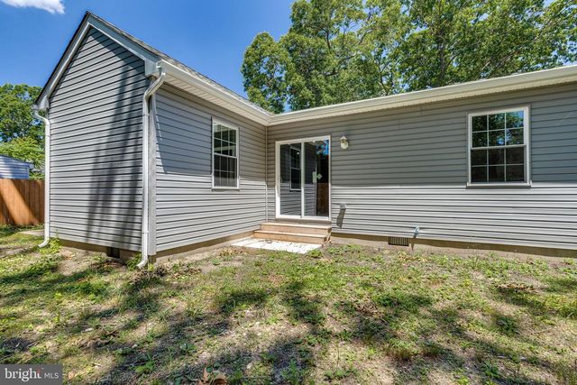 140 E 9TH AVE, Pine Hill, NJ 08021