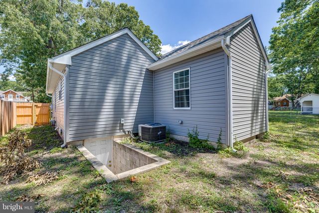 140 E 9TH AVE, Pine Hill, NJ 08021