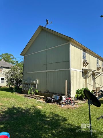 304-306 W Shriver Street 1-5, Summerdale, AL 36580