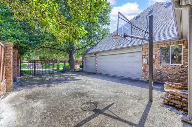 5225 Corinthian Bay Drive, Plano, TX 75093