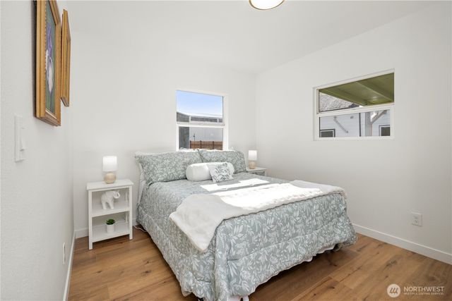 418 W Main, Puyallup, WA 98371