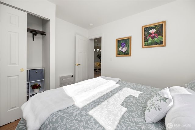 418 W Main, Puyallup, WA 98371