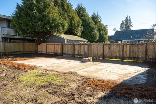 418 W Main, Puyallup, WA 98371