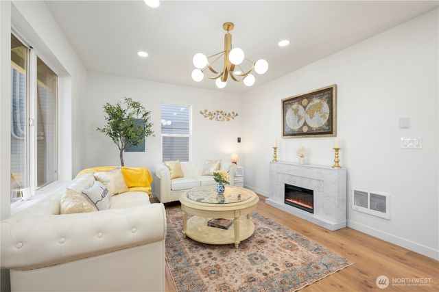 418 W Main, Puyallup, WA 98371