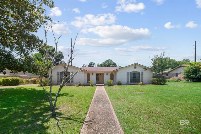 804 W Regents Drive, Mobile, AL 36609