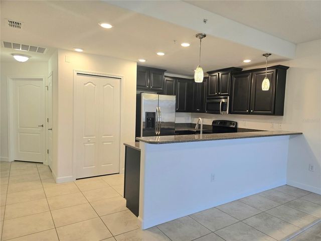 8925 AZALEA SANDS LANE 602, Davenport, FL 33896