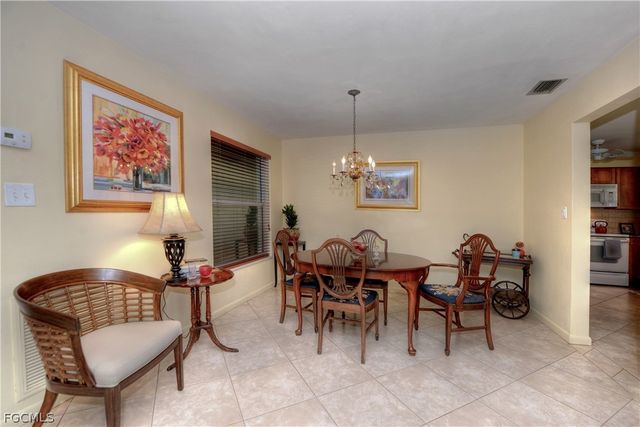 5652 Eichen CIR E, Fort Myers, FL 33957