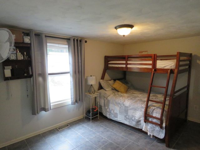 89 N High Street, Foxboro, MA 02035