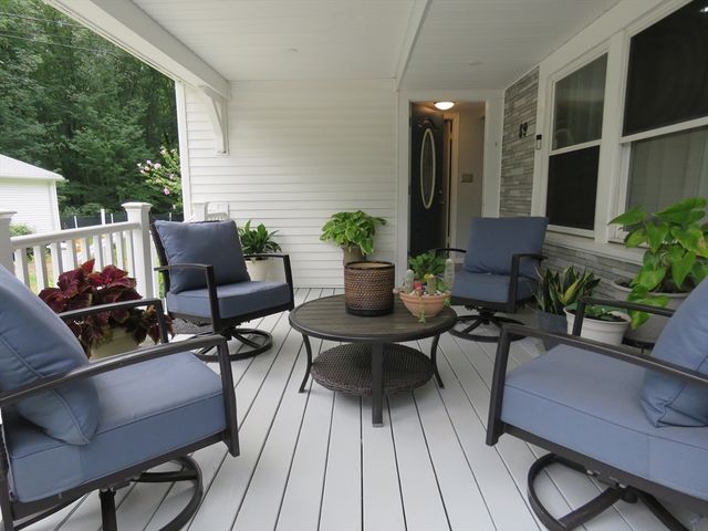 89 N High Street, Foxboro, MA 02035