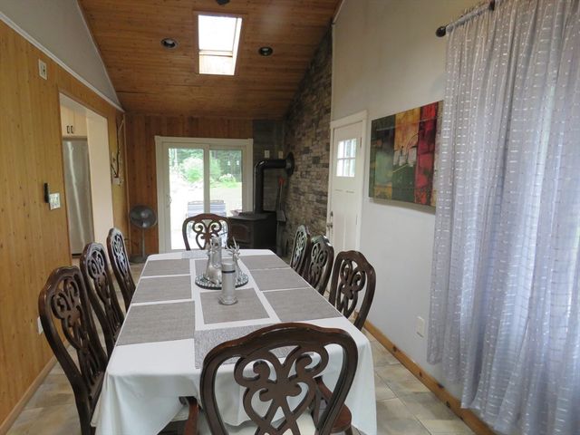 89 N High Street, Foxboro, MA 02035