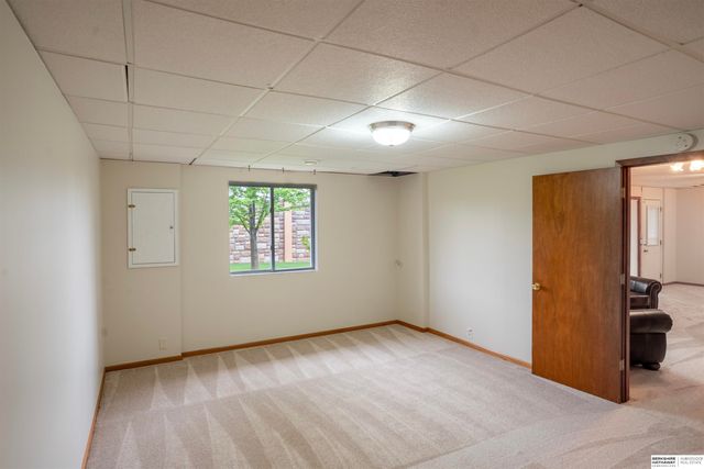 1826 N 155th Avenue, Omaha, NE 68154