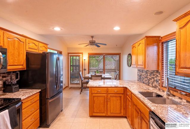 1826 N 155th Avenue, Omaha, NE 68154