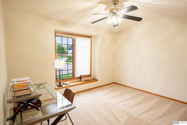 1826 N 155th Avenue, Omaha, NE 68154