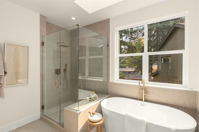 13629 103rd Avenue NE, Kirkland, WA 98034
