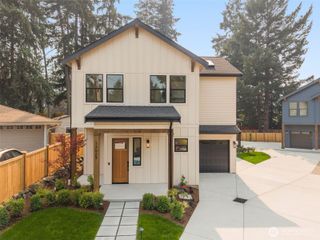 13629 103rd Avenue NE, Kirkland, WA 98034