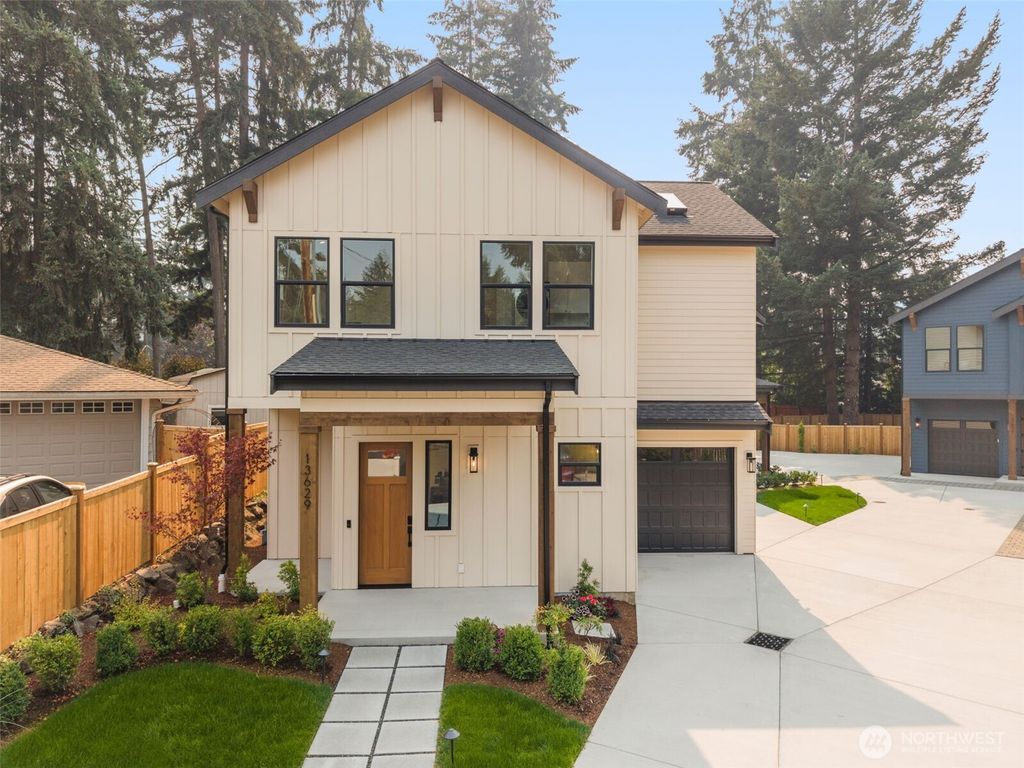 13629 103rd Avenue NE, Kirkland, WA 98034