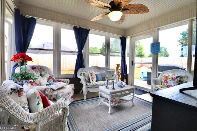 5113 Abbott Circle, Hahira, GA 31632