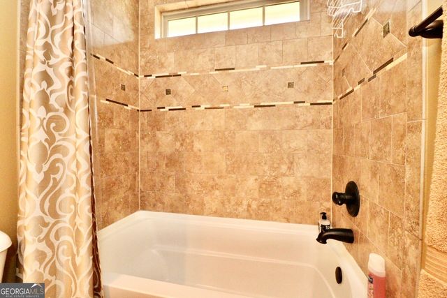 5113 Abbott Circle, Hahira, GA 31632