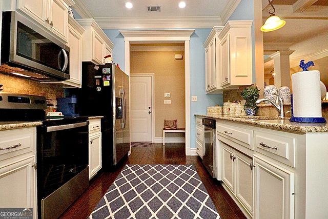 5113 Abbott Circle, Hahira, GA 31632