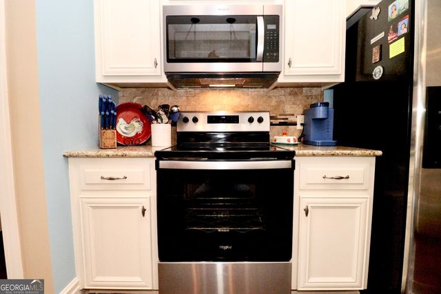 5113 Abbott Circle, Hahira, GA 31632