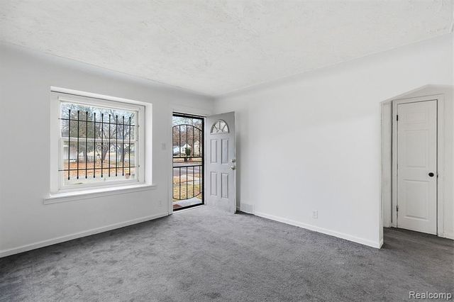 19816 Harlow Street, Detroit, MI 48235
