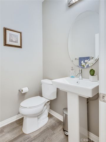 12921 Mission Avenue 102, Hawthorne, CA 90250