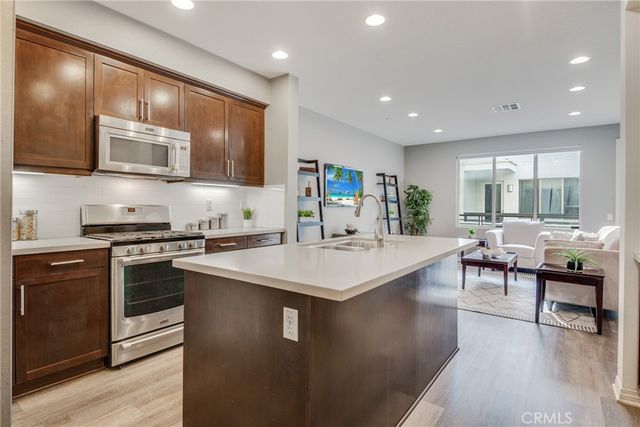 12921 Mission Avenue 102, Hawthorne, CA 90250