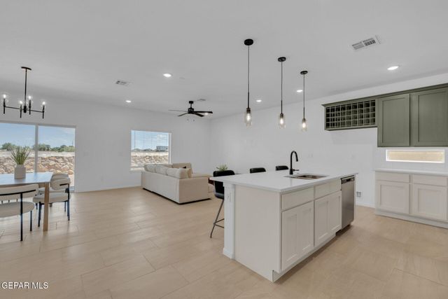 13737 CENTRO VISTA, Horizon City, TX 79928