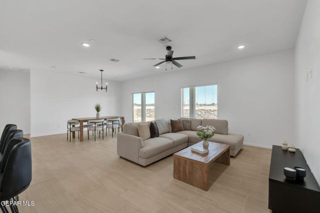 13737 CENTRO VISTA, Horizon City, TX 79928