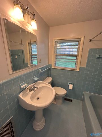 1607 Chapman Avenue NE, Huntsville, AL 35811