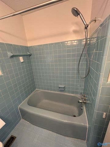 1607 Chapman Avenue NE, Huntsville, AL 35811