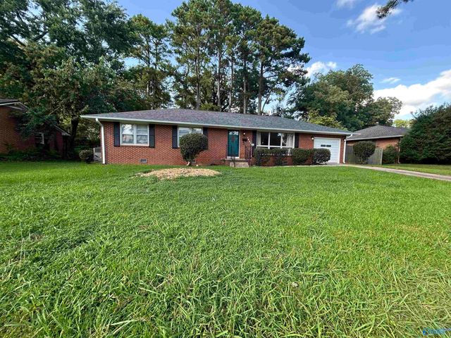 1607 Chapman Avenue NE, Huntsville, AL 35811